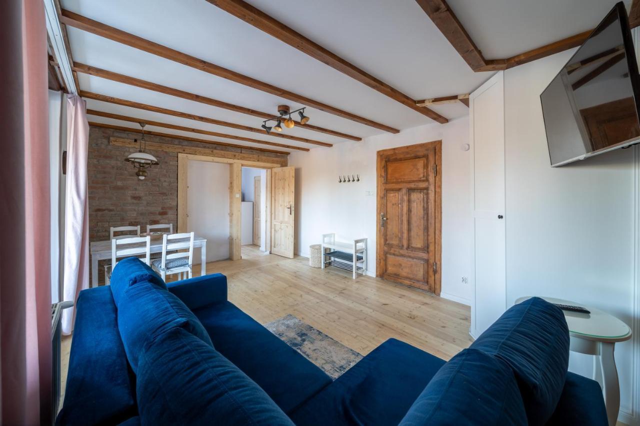 Rosa Apartment
